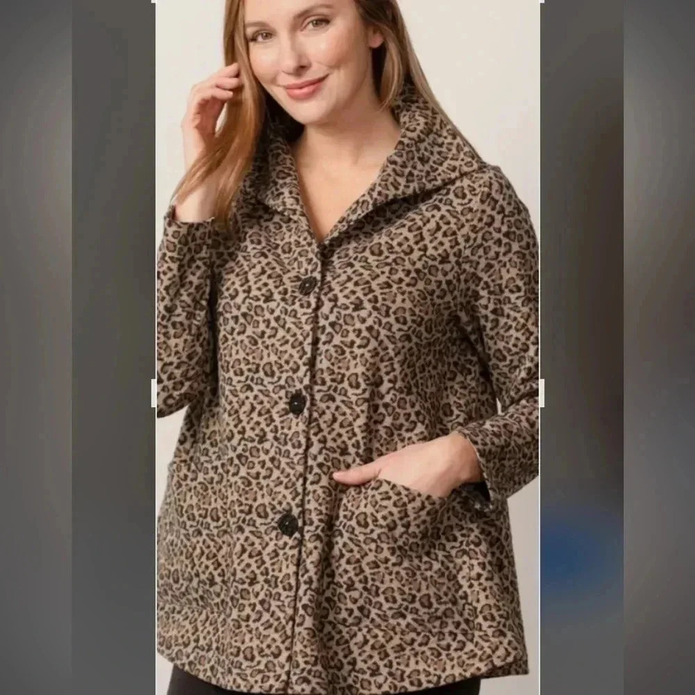 Habitat  NWT shacket,jacket,women M. Grey animal print,,PTP 21”, wide at waist - Picture 10 of 14